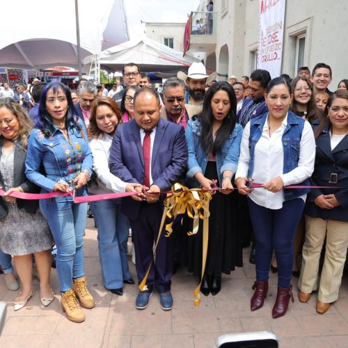 Encabeza Martha Camacho Expo de la Costura y la Mezclilla 2026