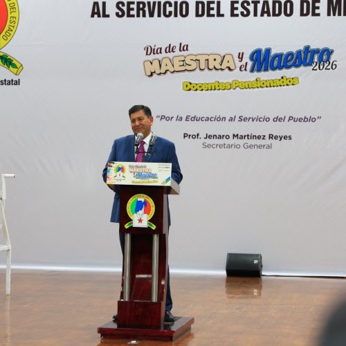 SMSEM reúne a docentes jubilados en festejos por el Día de la Maestra y el Maestro