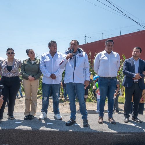 Se pone guapa la Unidad Deportiva de Tlacotepec al estrenar cancha con pasto sintético
