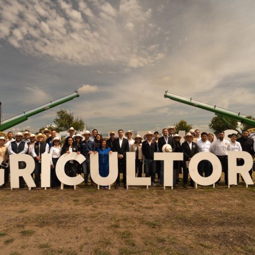 Grupo Modelo comprará 100 mil toneladas anuales adicionales de cebada nacional, a más tardar para el ciclo 2030, impulsando el crecimiento del campo mexicano